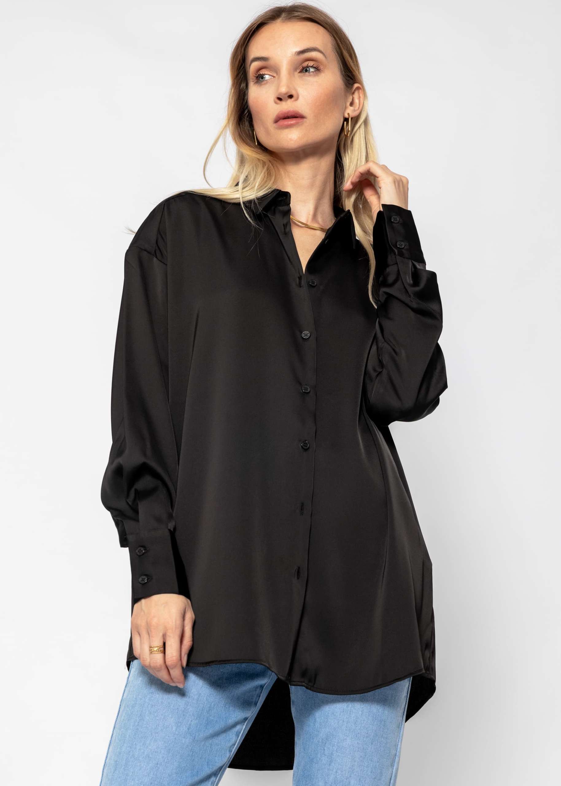 Oversize satin blouse - black