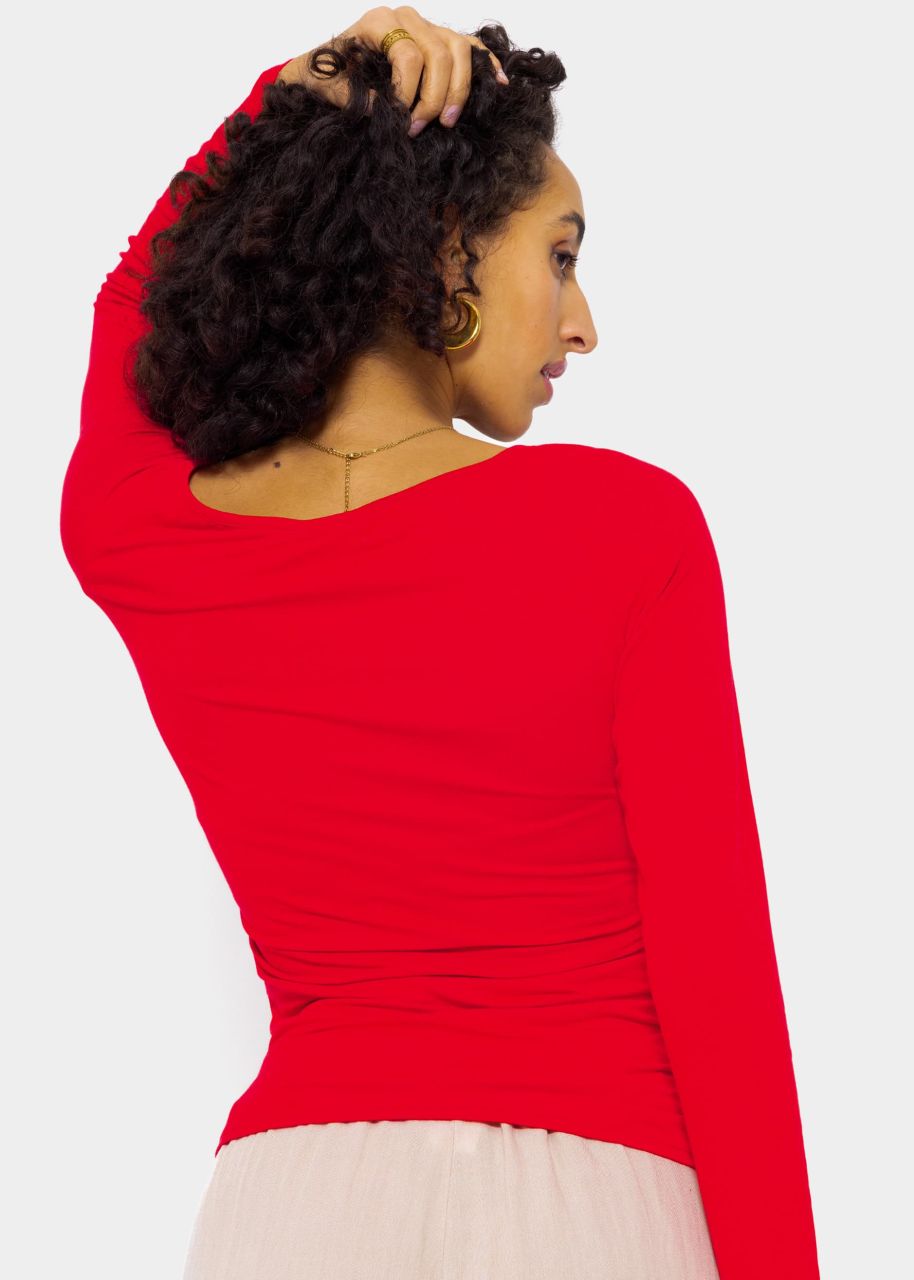 Long-sleeved shirt with a wrap look - red