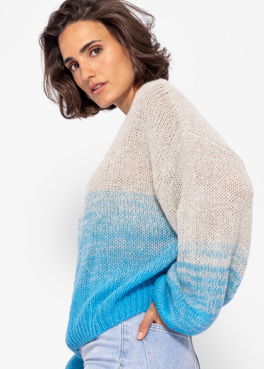 Sweater with balloon sleeves and color gradient - grey-blue