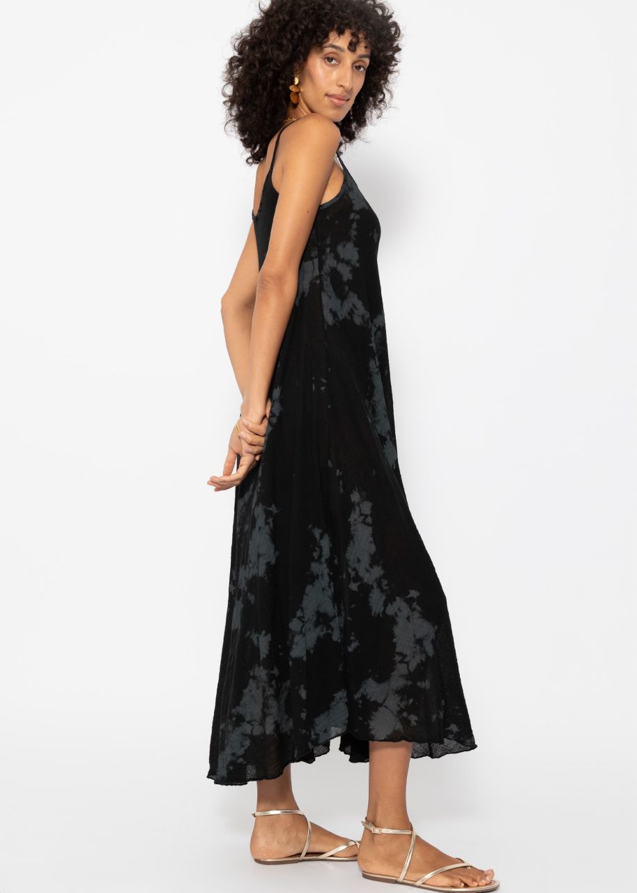 Muslin beach dress with batik print - black