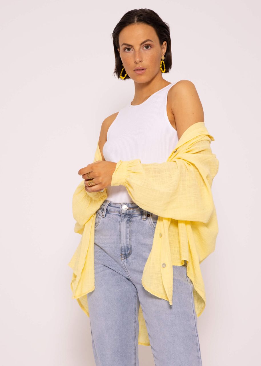 Oversize blouse, short, with linen structure, light yellow