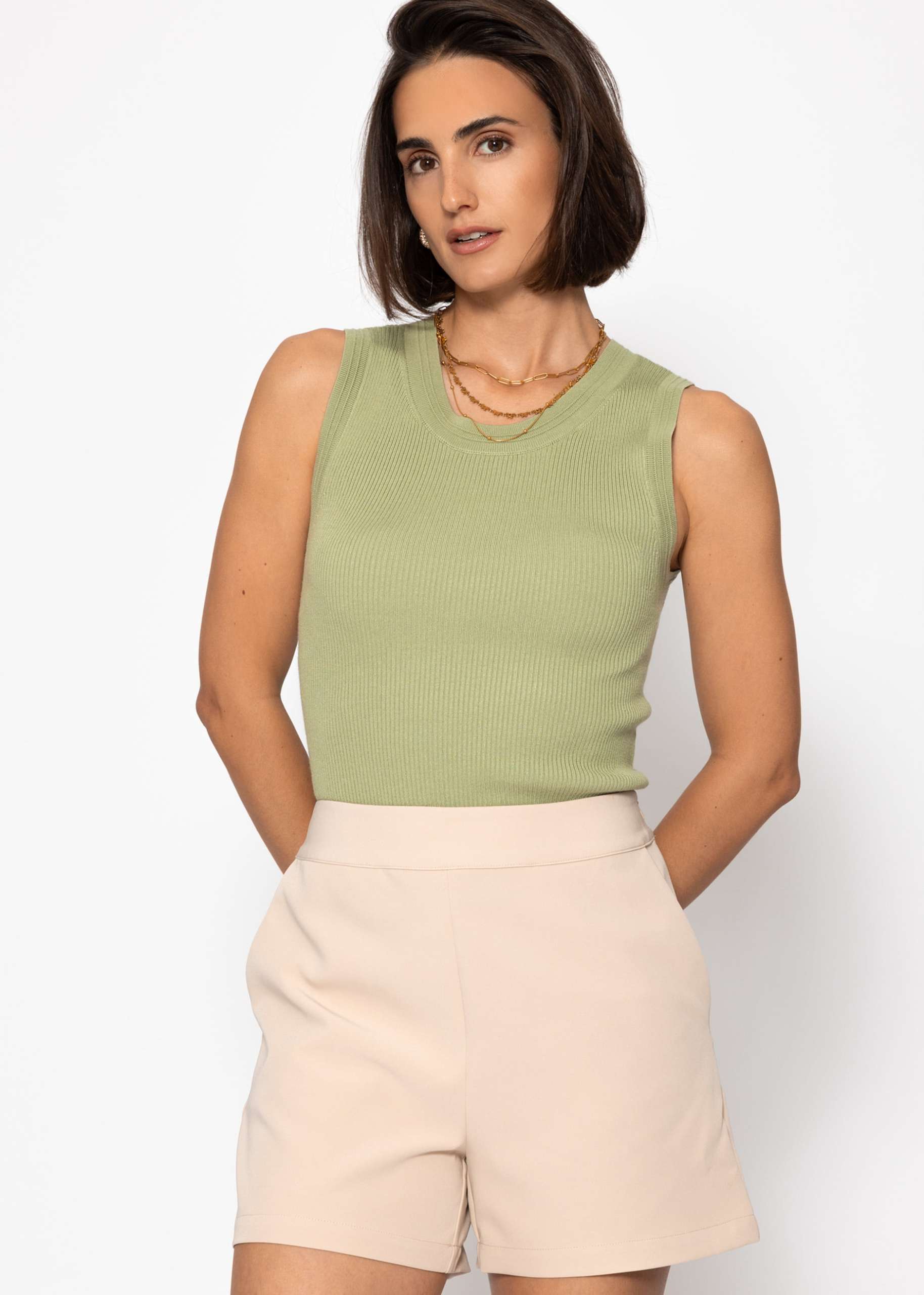Elegant shorts - beige