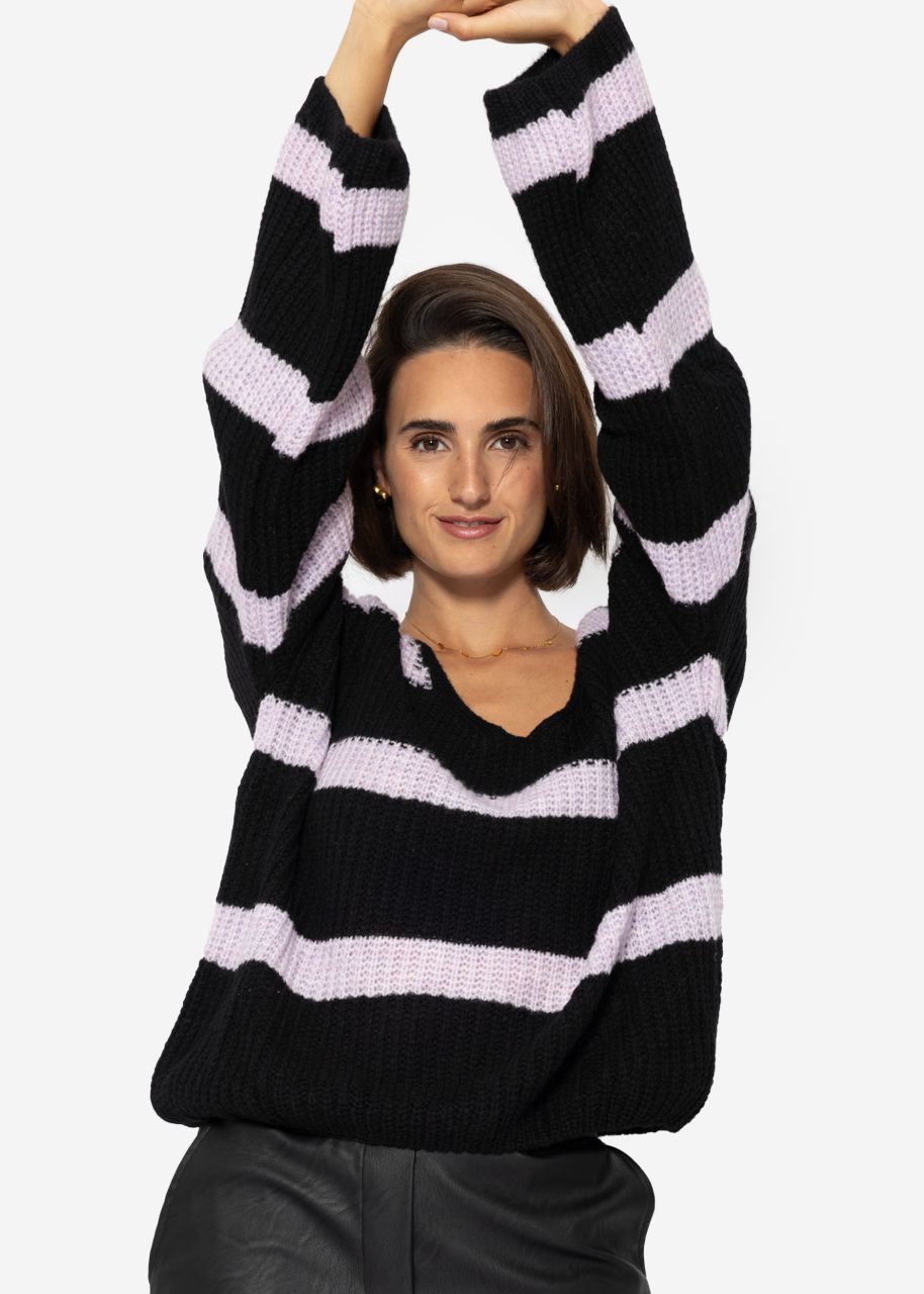 Jumper with stripes and V-neck - black-purple