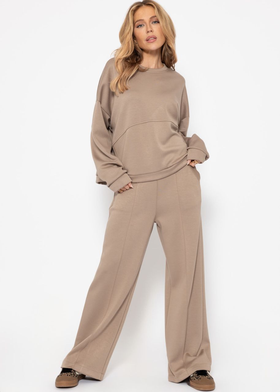 Soft sweatshirt with dividing seams - taupe