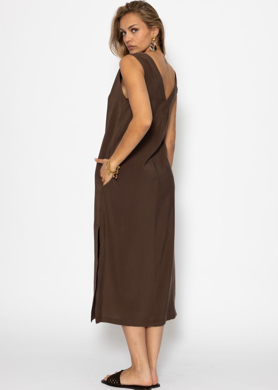 Maxi dress with V-neck - brown
