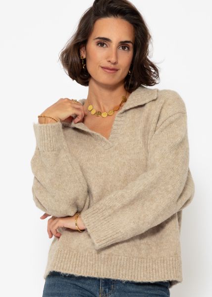 Oversized jumper with collar - beige