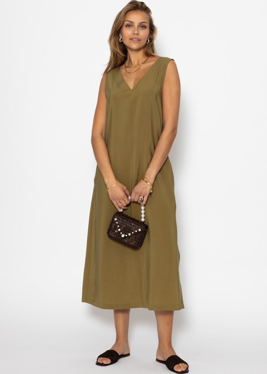 Maxi dress with V-neck - khaki