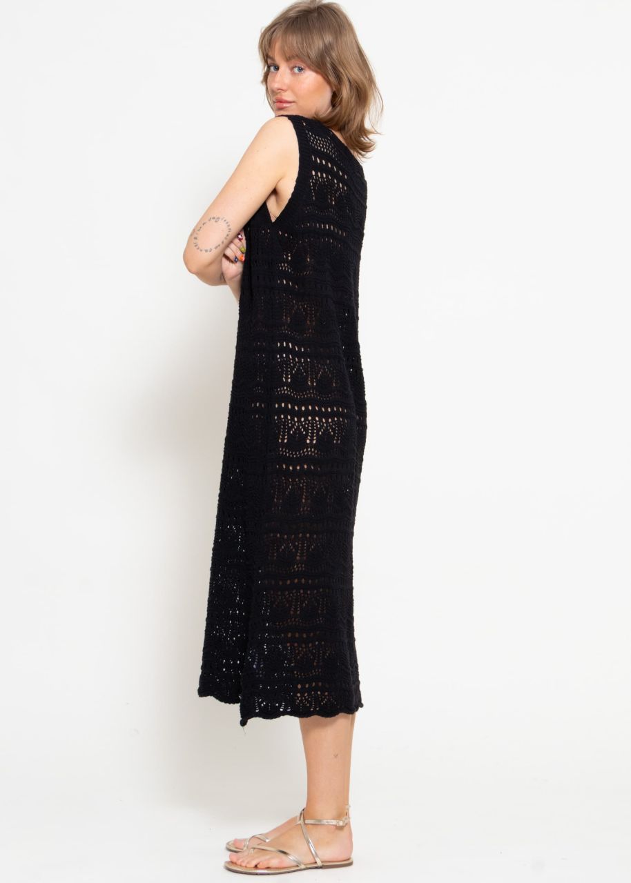 Sleeveless knitted dress with textured pattern - black