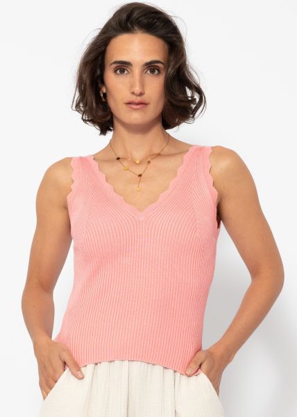 Knitted top with V-neck - pink