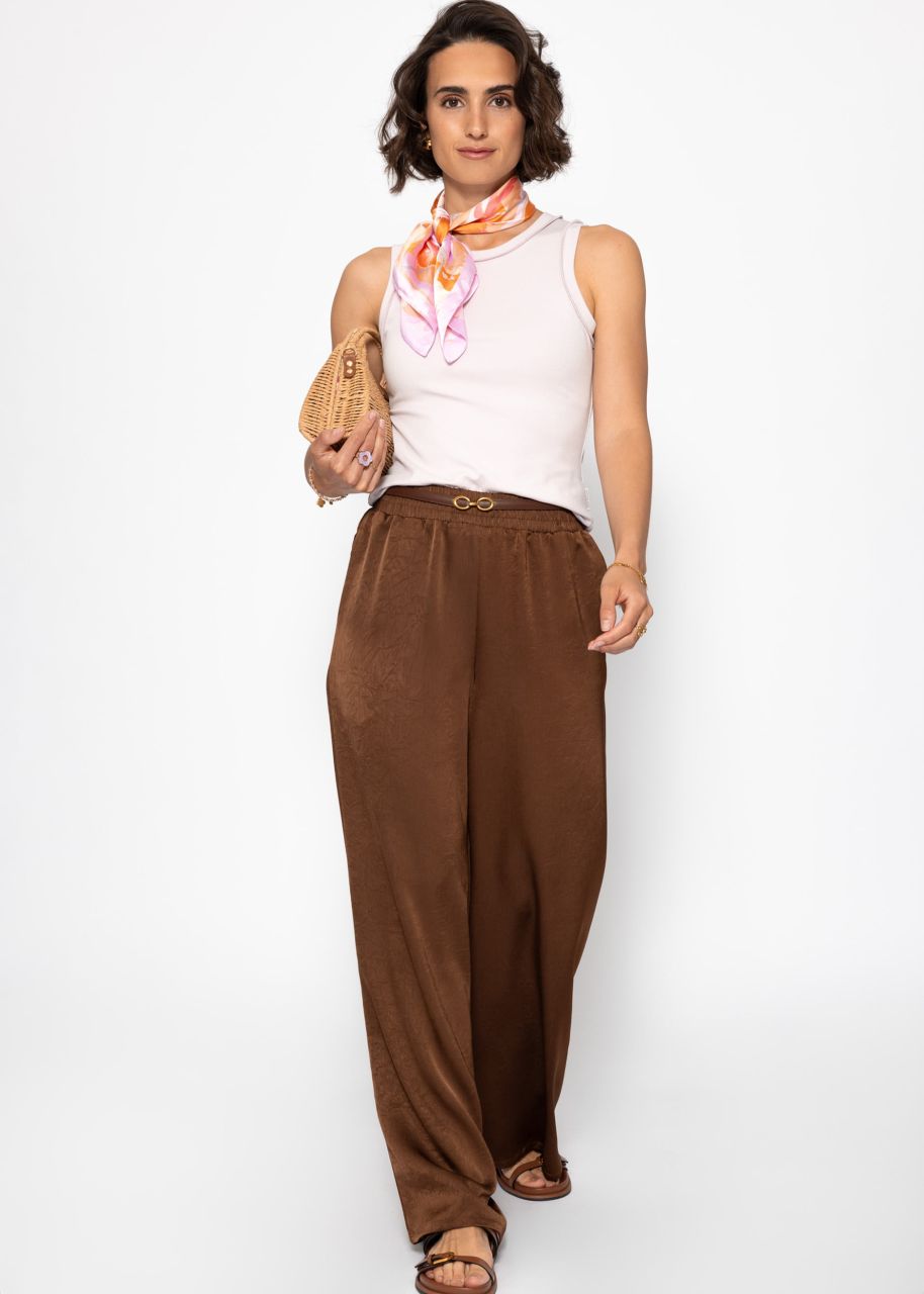 Tank top with outer seams in lilac