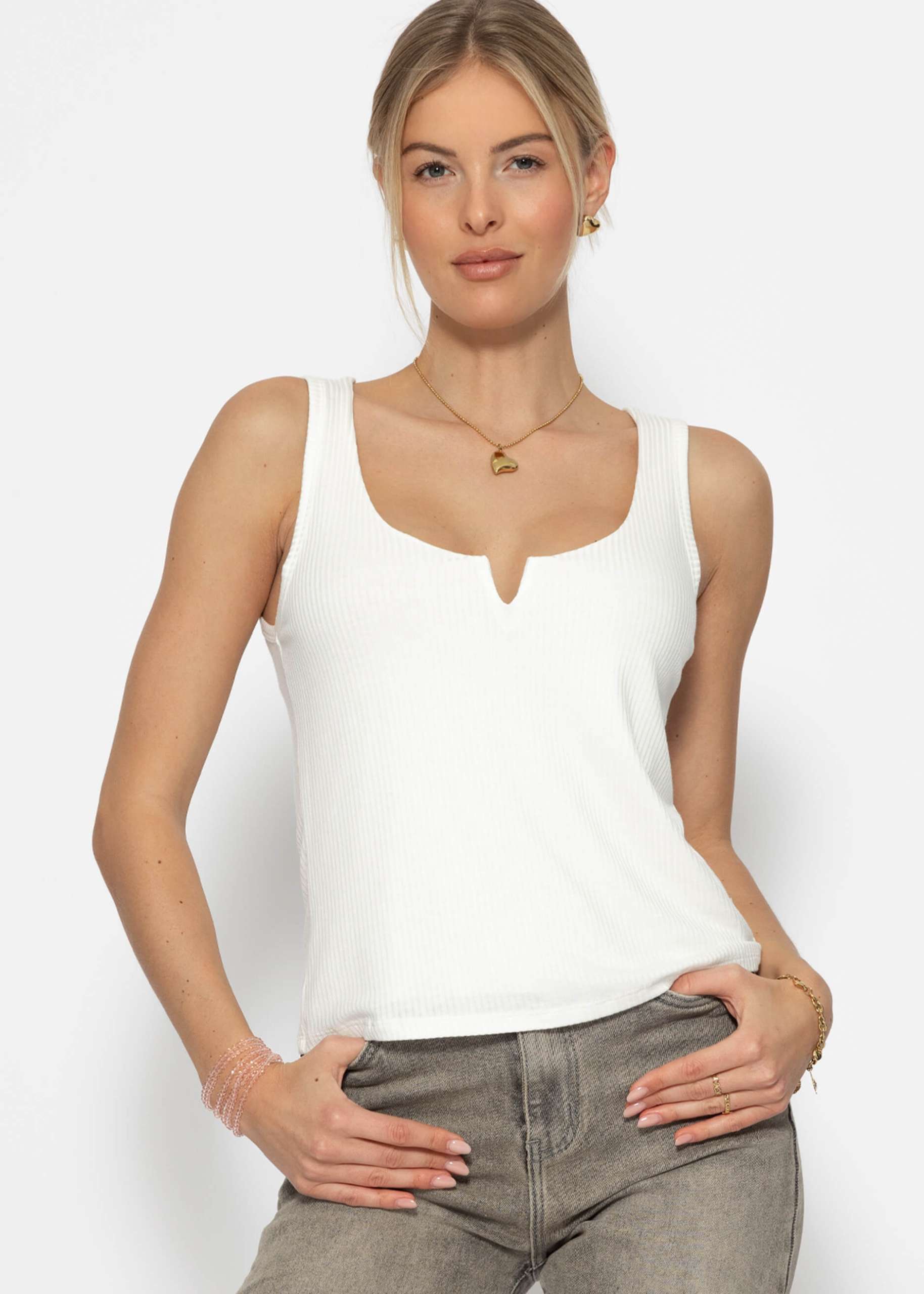 Ribbed top with V-neck - offwhite