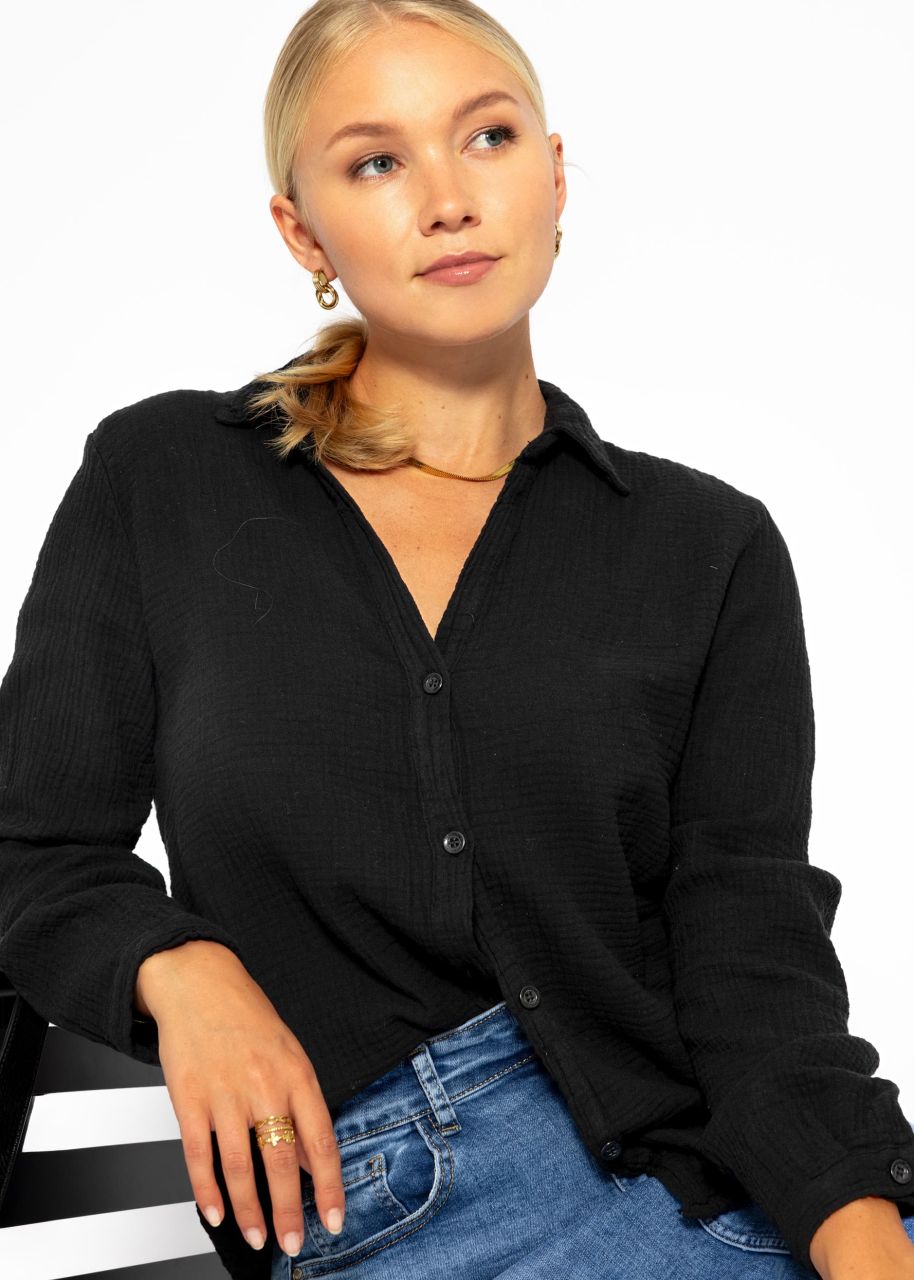 Muslin blouse with V-neck - black