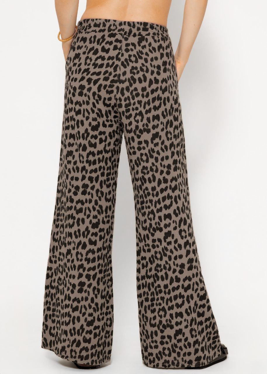 Muslin pants with wide leg in leo print - taupe