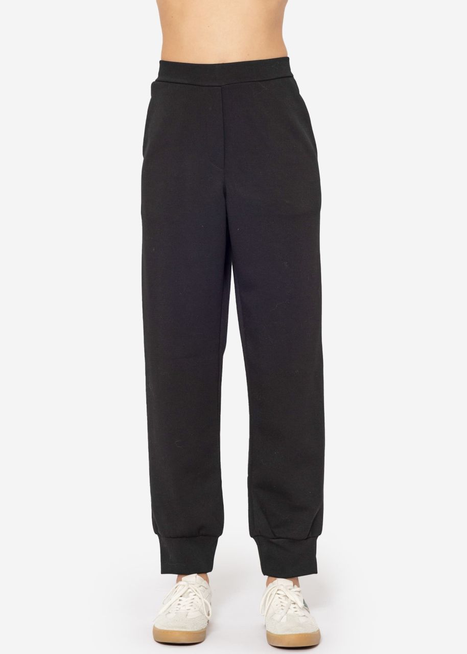 Soft jogging trousers - black