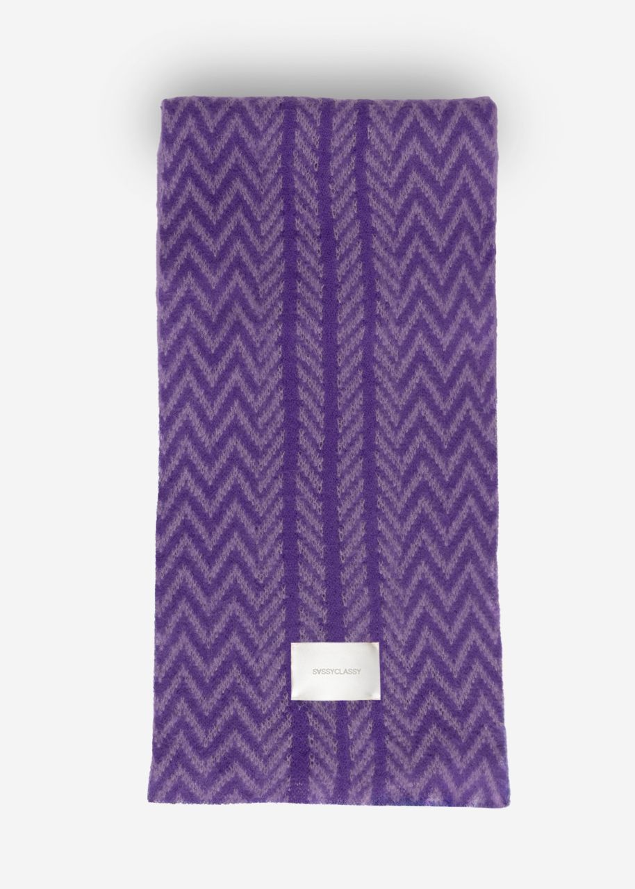 Patterned knitted scarf - purple-violet