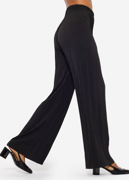 Pleated trousers - black