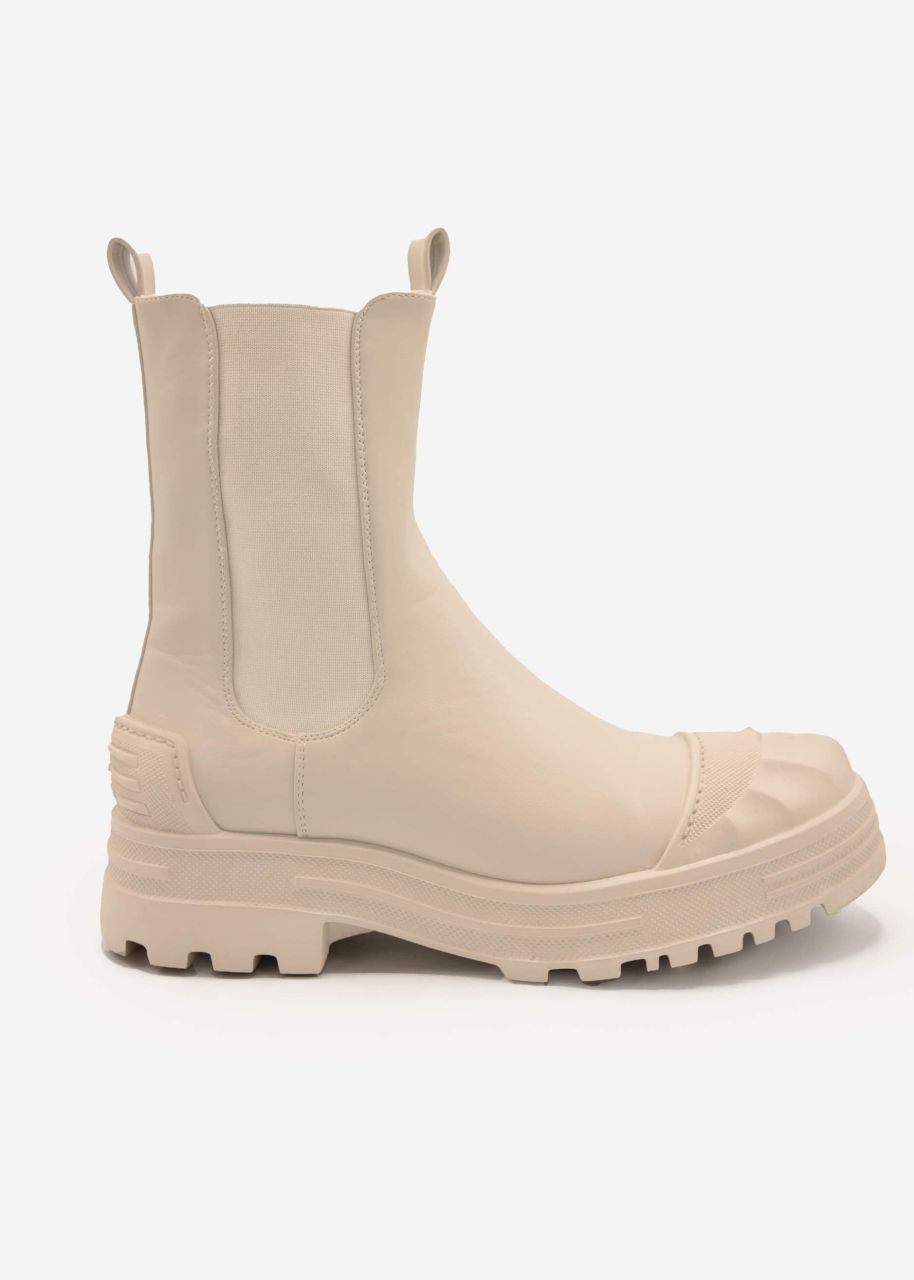 Combat boots with accentuated cap, beige