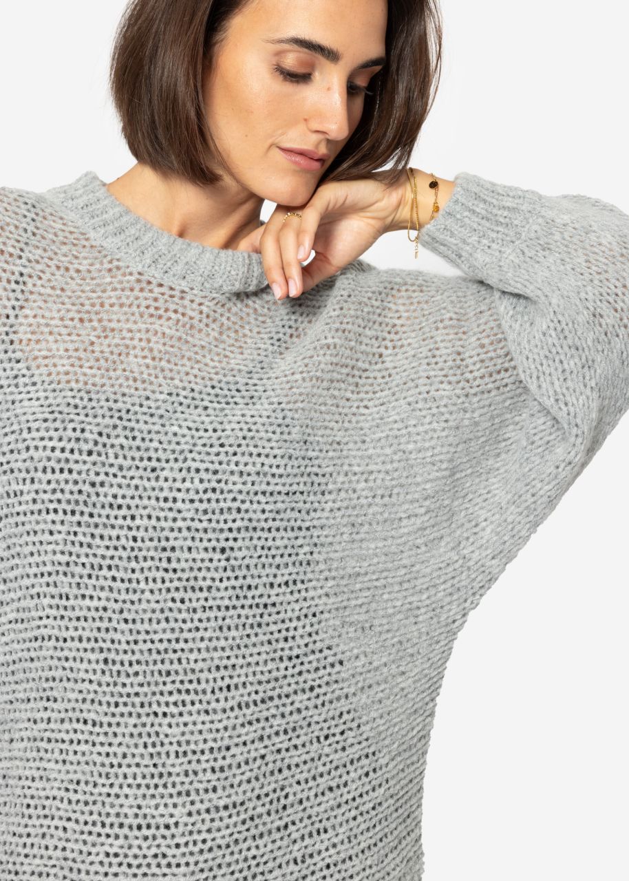 Loose knit jumper with batwing sleeves - grey